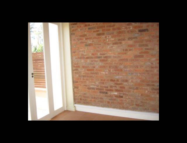 1 BEDROOM APARTMENT TO LET IN POINT WATERFRONT